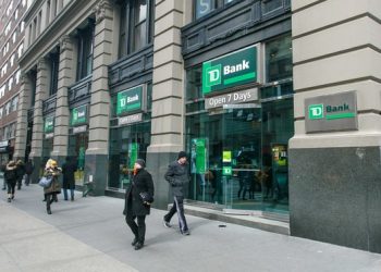The Disappearing Bank Branch | GlobeSt
