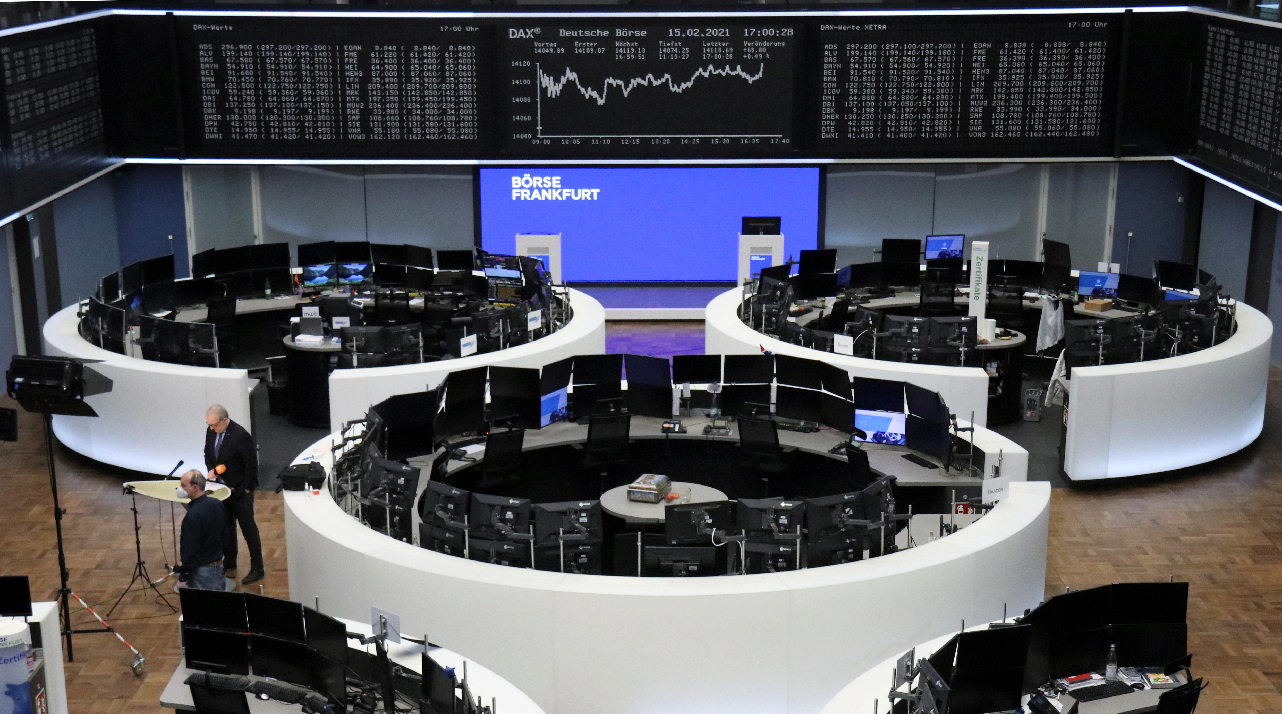 European Markets Mixed Despite Encouraging Signs in Race Against COVID-19 Pandemic | Voice of America